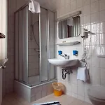 אורחן Goldener Stern 2*