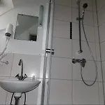 Goldener Stern אורחן 2*